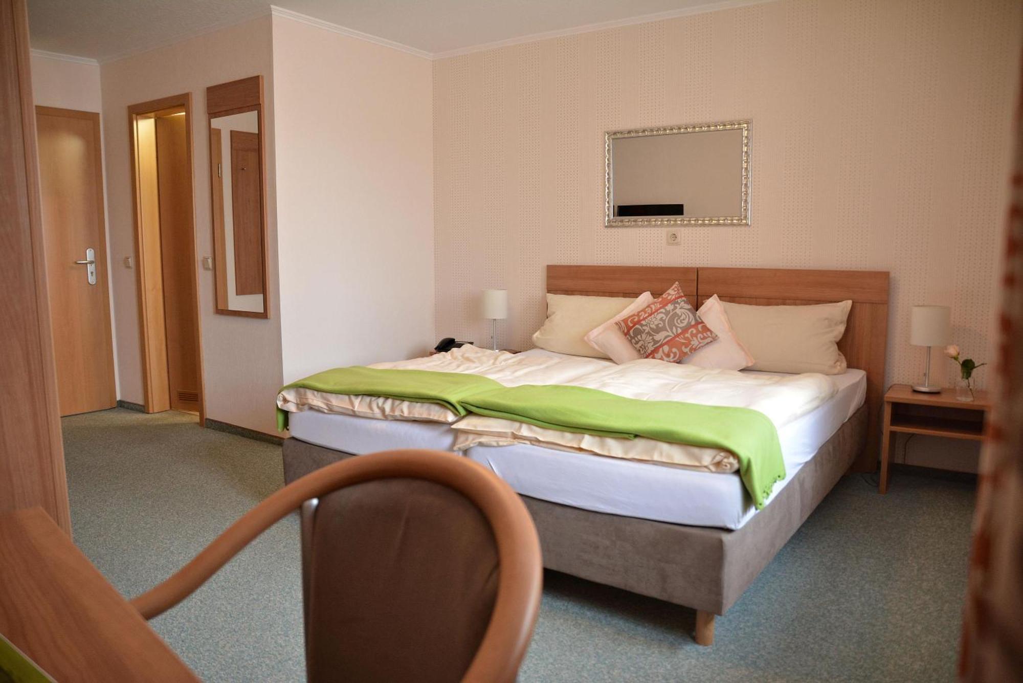 Rosenhotel Scherer Schiffweiler Dış mekan fotoğraf
